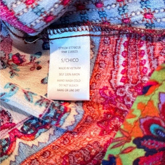 Easel NWOT Beautiful Multi Color.Elastic at sleeves & neck. S.Button front. - Picture 8 of 10